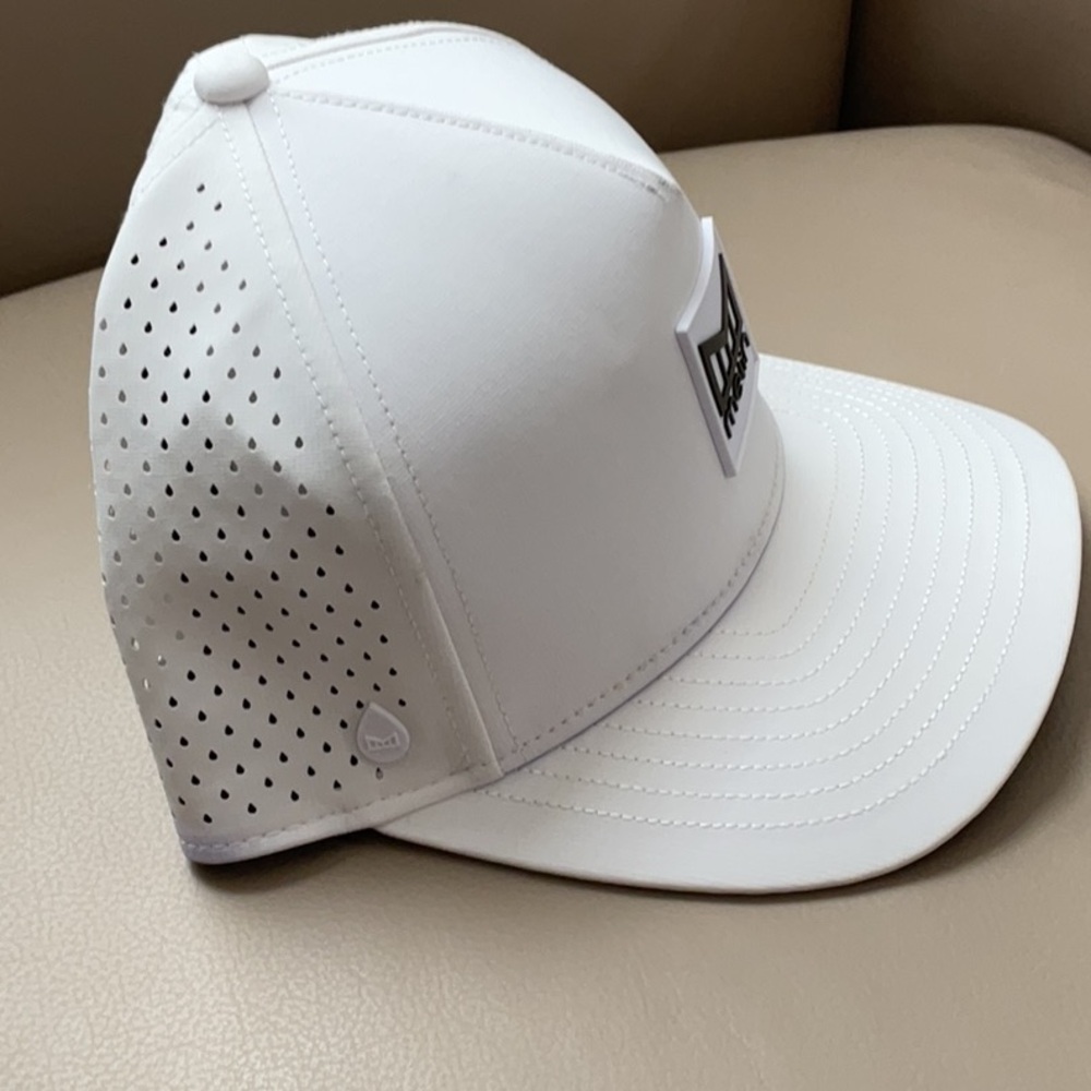 Mens Melin Odyssey Hydro cap, white. - Picture 2 of 5